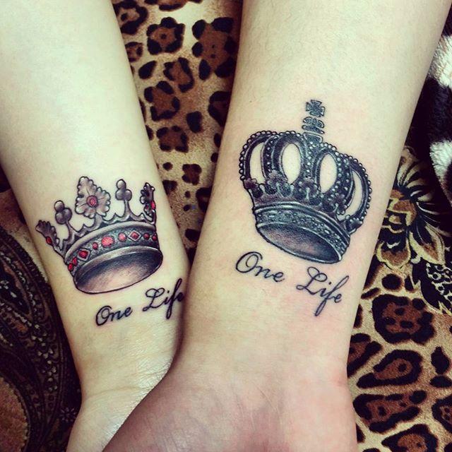 53 Tatuagens de coroas e seu significado
