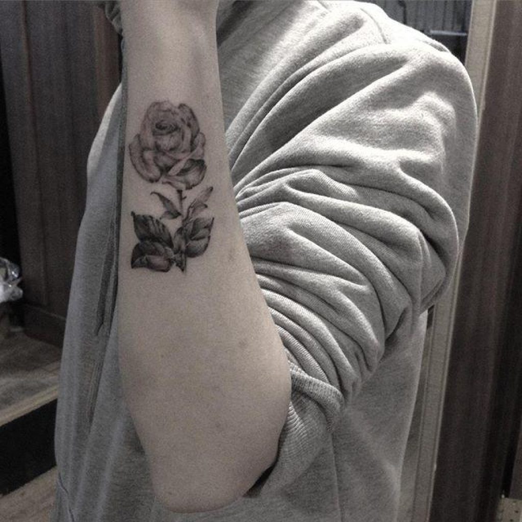 Tatuagens De Rosas Descubra O Significado E Veja Fotos