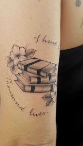 Tatuagem De Livros Simbologia Tipos E Fotos Inspiradoras